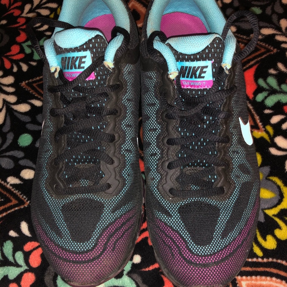 Nike Tailwind 7’s